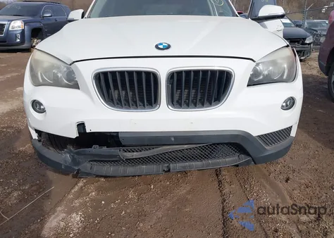 2014 BMW X1 xDrive28I из США, поврежденный, VIN WBAVL1C56EVY18057